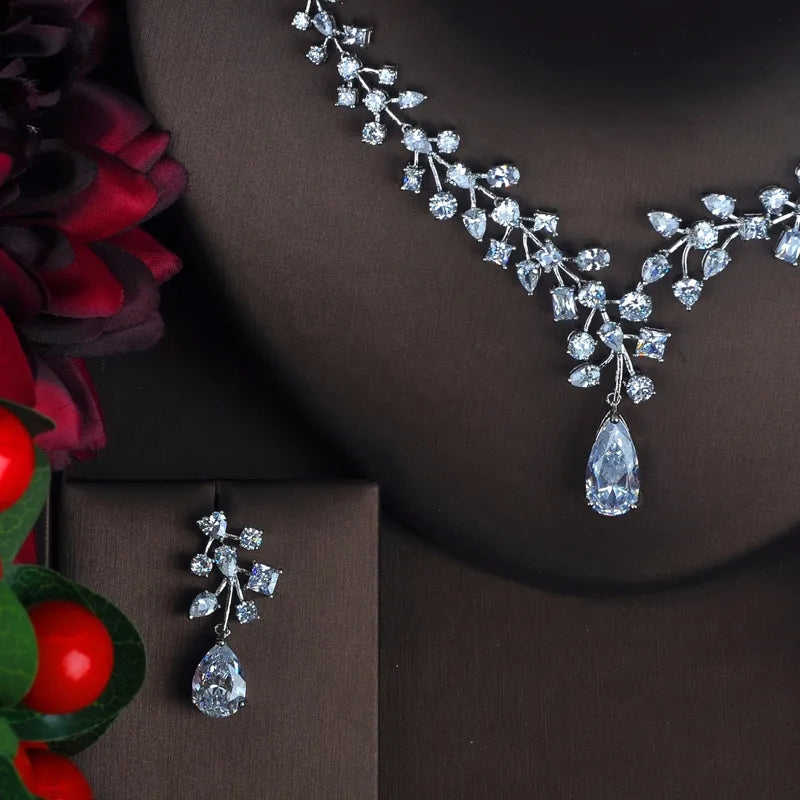 Contemporary Necklace Set