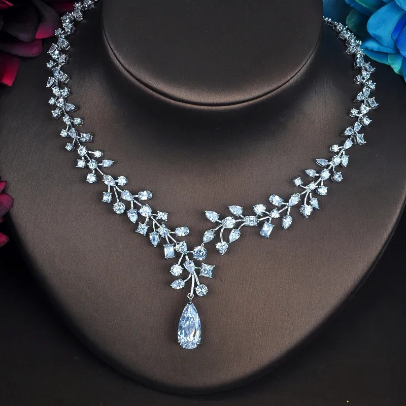 Contemporary Necklace Set