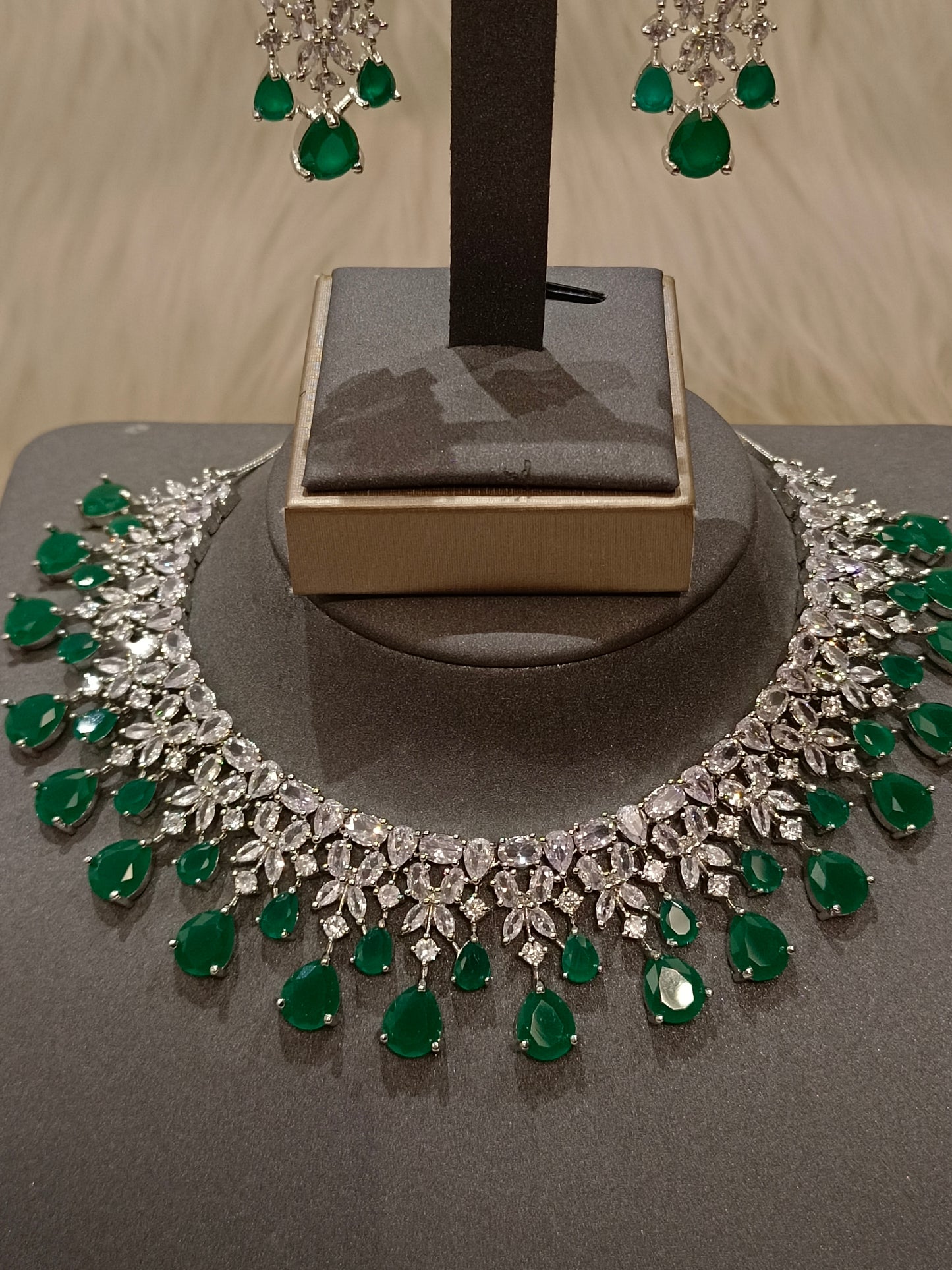 Classic Evening Necklace Set