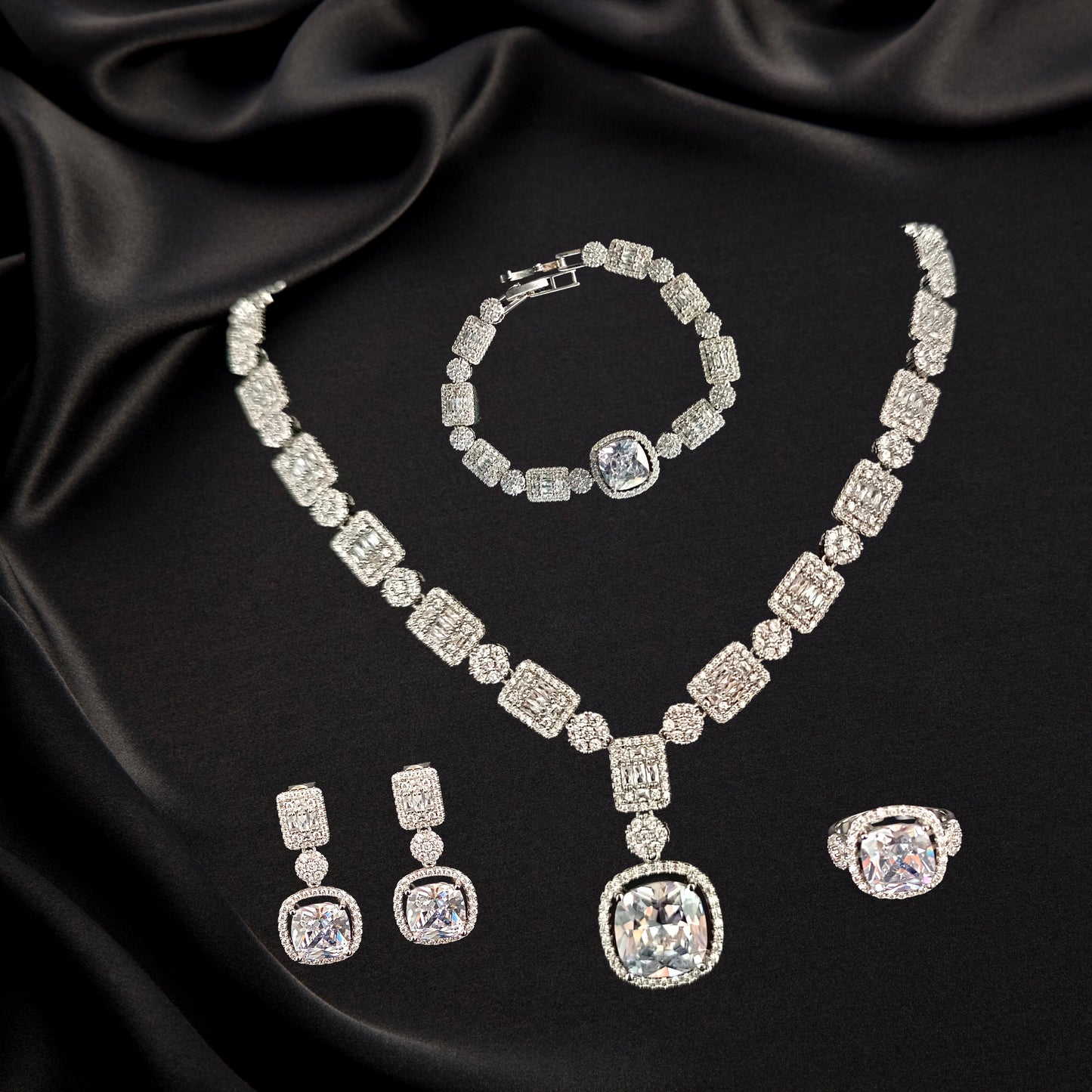 Classic Necklace Set