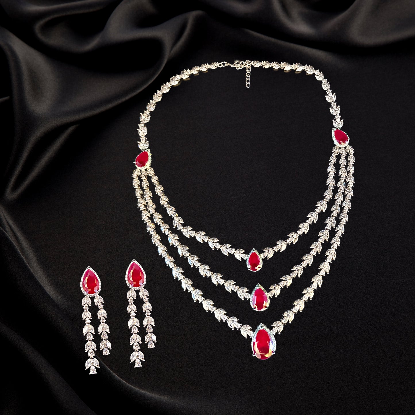 Contemporary 3 Layer Necklace Set