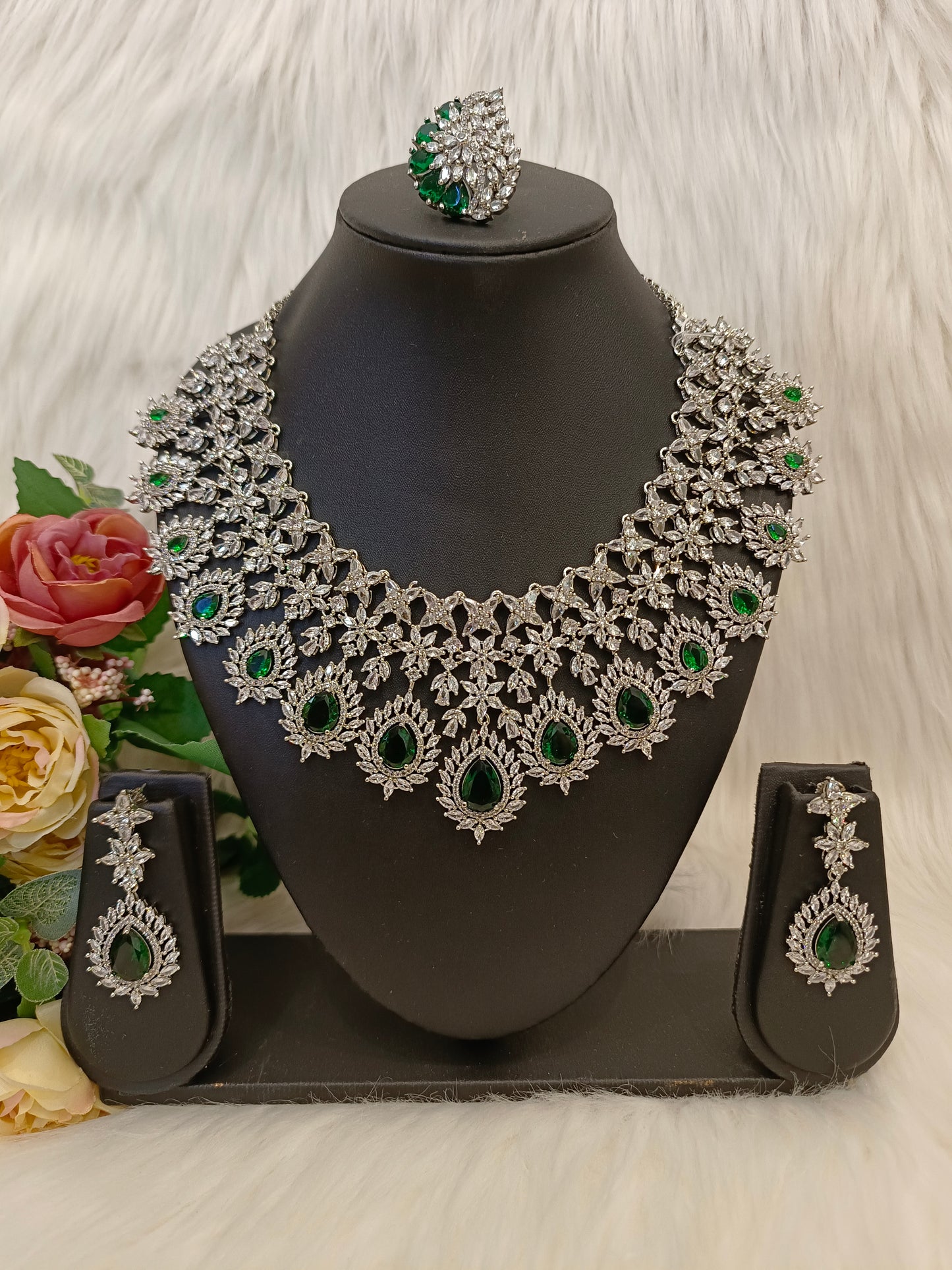 Emerald Bridal Set