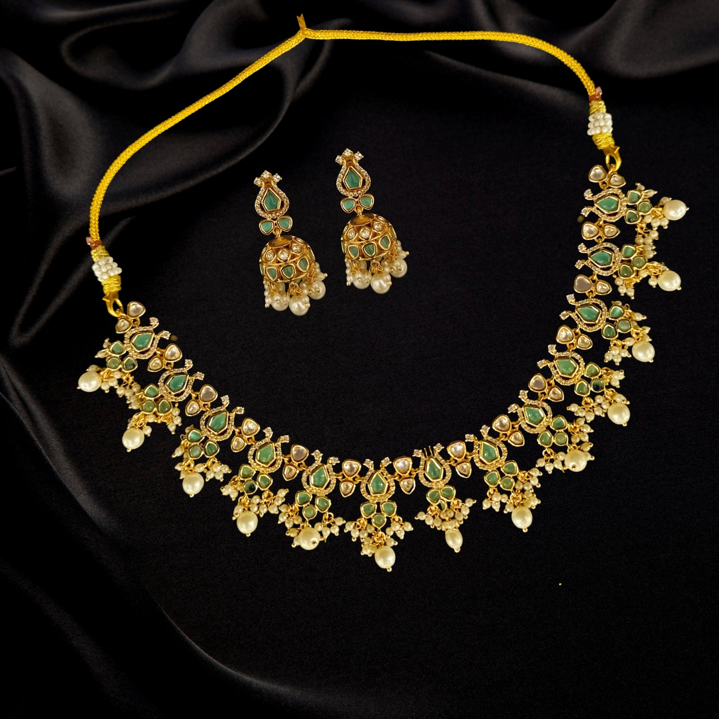 Intricate necklace set